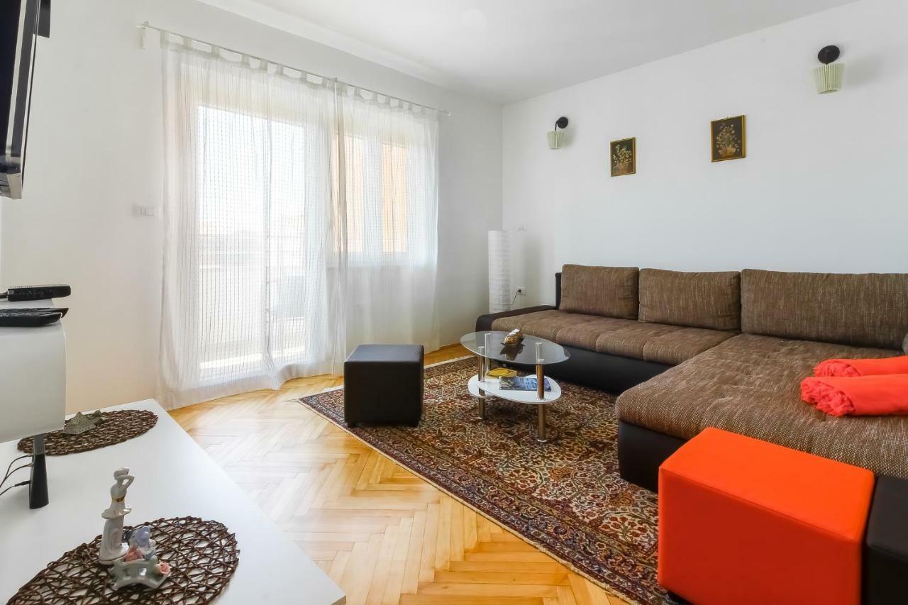 Saten Suite Apartment Near The Beach Πόρετς Εξωτερικό φωτογραφία