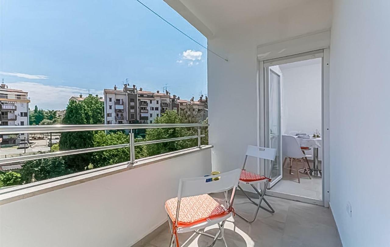 Saten Suite Apartment Near The Beach Πόρετς Εξωτερικό φωτογραφία